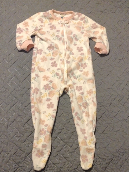 chick pea Other - chick pea Cream Floral Footed One-Piece Pajamas